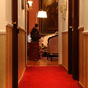 Residenza Frattina Rome
