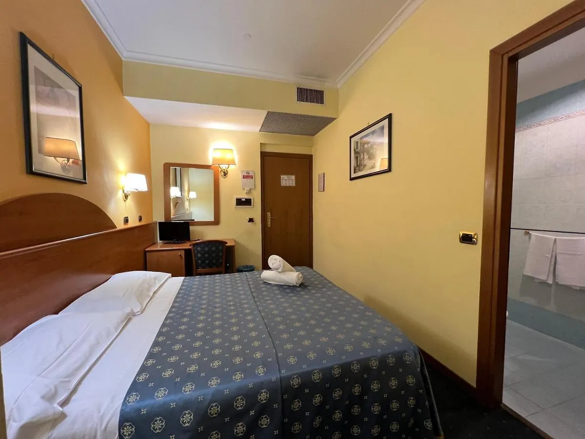 Rooms Hotel Baltico Roma